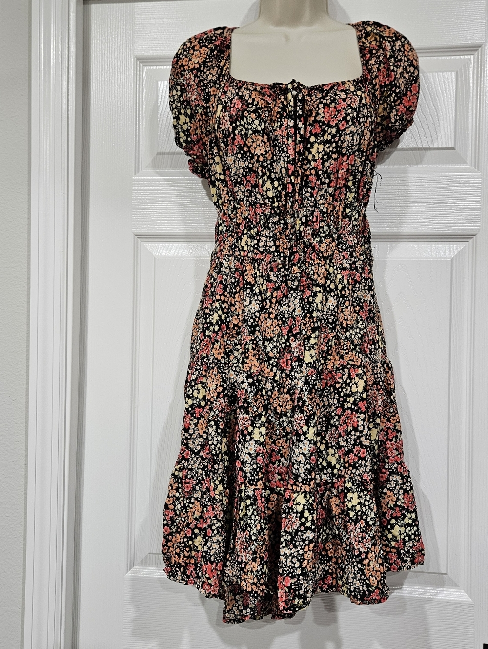 Floral Puff-Sleeve Square Neck Dress in Black with Coral & Cream